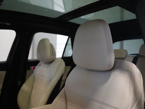 New 2026 Mercedes-Benz GLC 300 4MATIC image 12