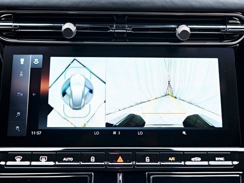 Used 2024 Aston Martin DB12 Coupe image 74