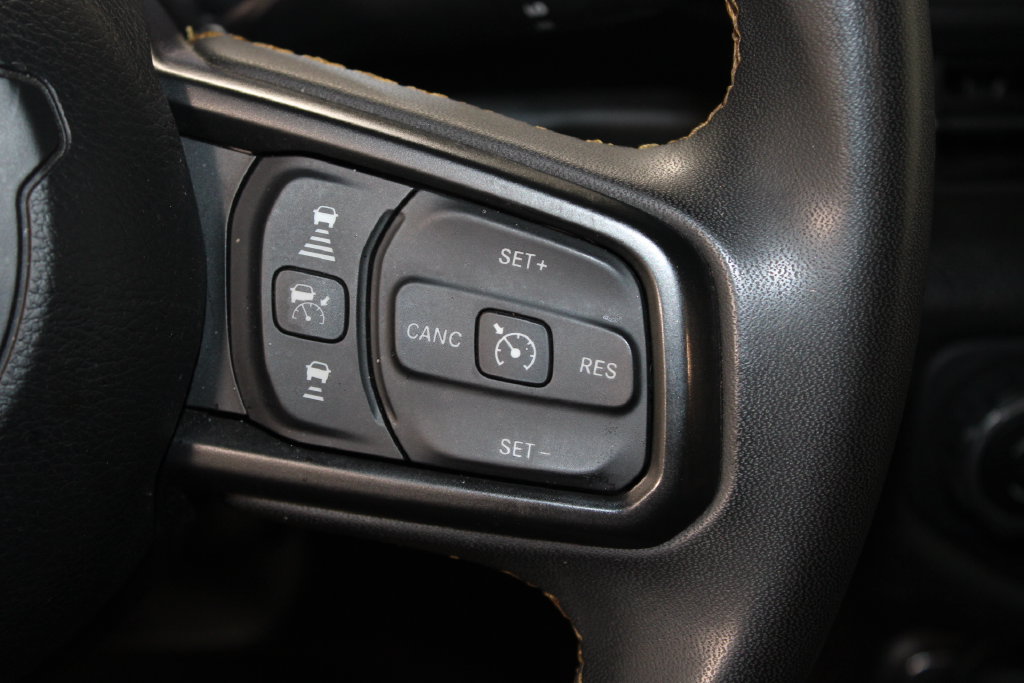 Used 2024 Jeep Wrangler Unlimited Sport AWD/4WD image 35