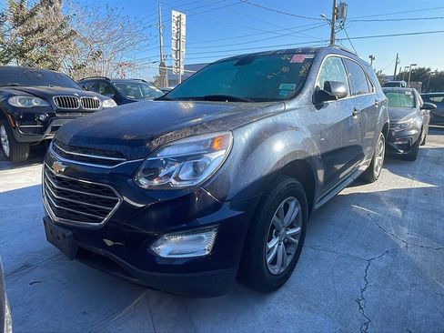 Used 2017 Chevrolet Equinox LT w/ Convenience Package AWD/4WD image 2