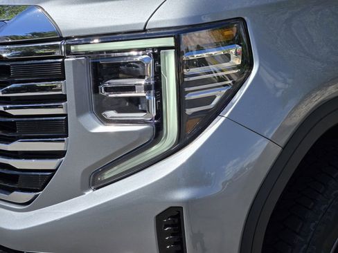 New 2026 GMC Sierra 1500 SLT w/ SLT Premium Plus Package AWD/4WD image 5