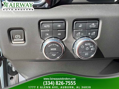 Used 2024 GMC Sierra 1500 Denali w/ Denali Reserve Package AWD/4WD image 17