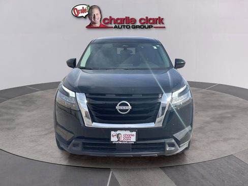Used 2025 Nissan Pathfinder S FWD image 7