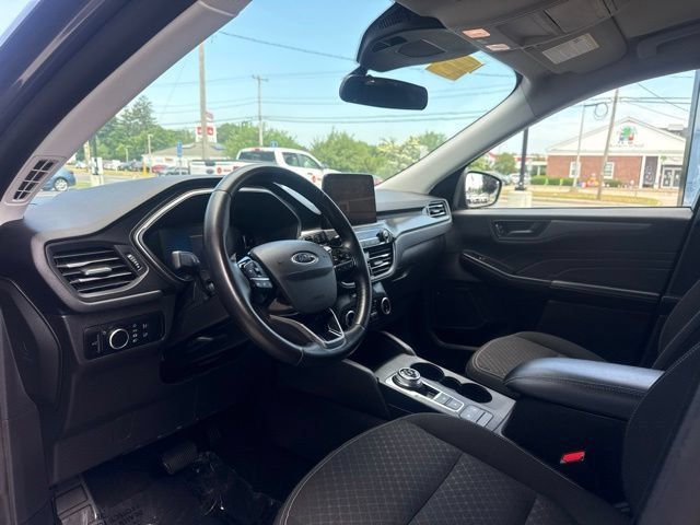 Used 2024 Ford Escape Active AWD/4WD image 9