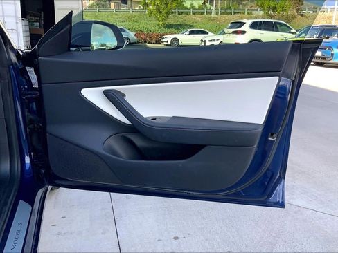 Used 2019 Tesla Model 3 image 23