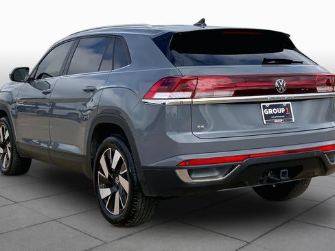Used 2024 Volkswagen Atlas Cross Sport SE FWD image 12