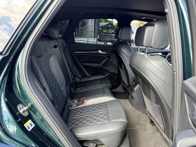 Used 2020 Audi SQ5 Prestige w/ Prestige Package AWD/4WD image 29