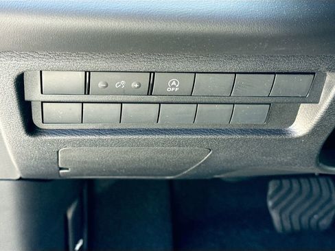 New 2026 Mitsubishi Outlander ES FWD image 10