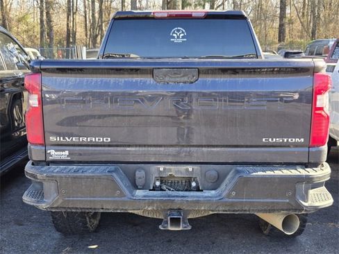 Used 2024 Chevrolet Silverado 2500 Custom w/ Custom Value Package image 6