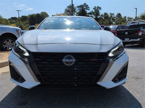 Used 2024 Nissan Altima 2.5 SR image 8