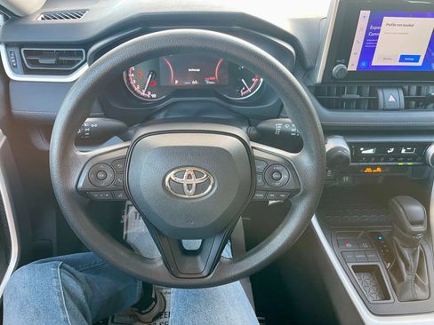 Used 2023 Toyota RAV4 LE image 13