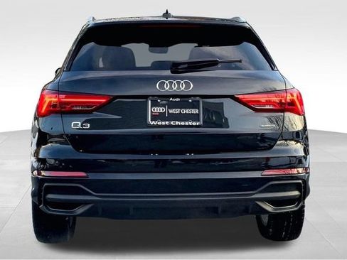 Used 2023 Audi Q3 2.0T Premium w/ Convenience Package image 2