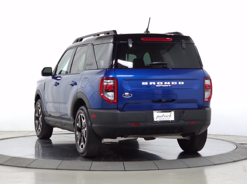Used 2023 Ford Bronco Sport Outer Banks w/ Tech Package AWD/4WD image 3