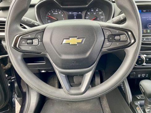 Used 2021 Chevrolet TrailBlazer LT w/ Convenience Package FWD image 21