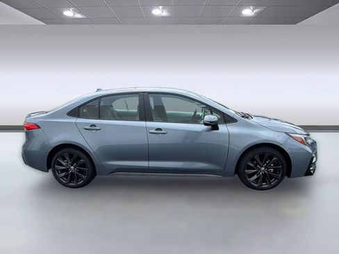 Used 2026 Toyota Corolla SE w/ SE Package FWD image 8