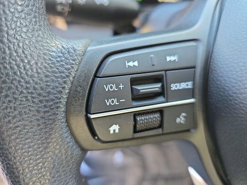 Used 2023 Honda CR-V LX image 17