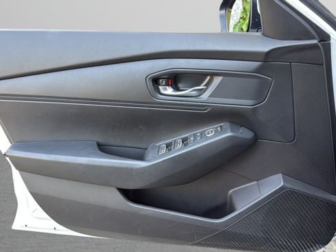 Used 2023 Honda Accord LX image 10