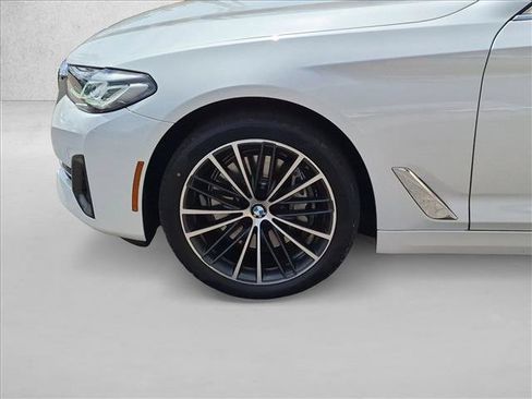 Used 2023 BMW 540i w/ Premium Package RWD image 25