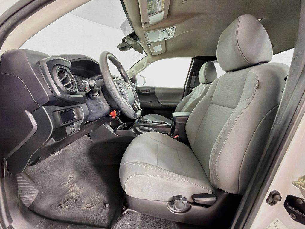 Used 2019 Toyota Tacoma SR AWD/4WD image 12