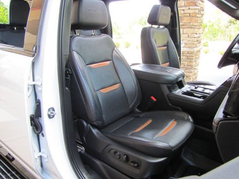Used 2024 GMC Sierra 2500 AT4 w/ AT4 Premium Plus Package AWD/4WD image 24