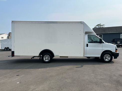 Used 2023 Chevrolet Express 3500 w/ Power Convenience Package RWD image 6