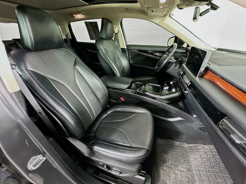 Used 2022 Lincoln Nautilus Reserve AWD/4WD image 36
