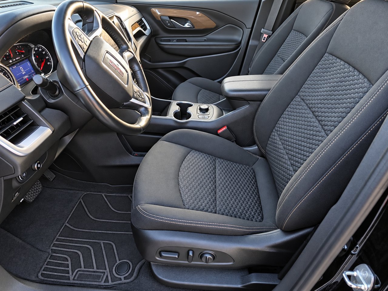 Used 2020 GMC Terrain SLE w/ Driver Convenience Package AWD/4WD image 15