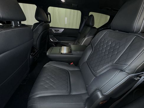 Used 2025 INFINITI QX80 Autograph w/ Premium Cargo Package image 5