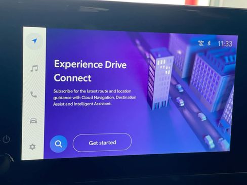 Certified 2025 Toyota Corolla SE image 18