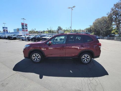 Used 2021 Subaru Forester Premium image 5