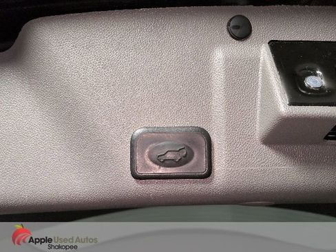 Used 2017 GMC Acadia Limited SLT image 14