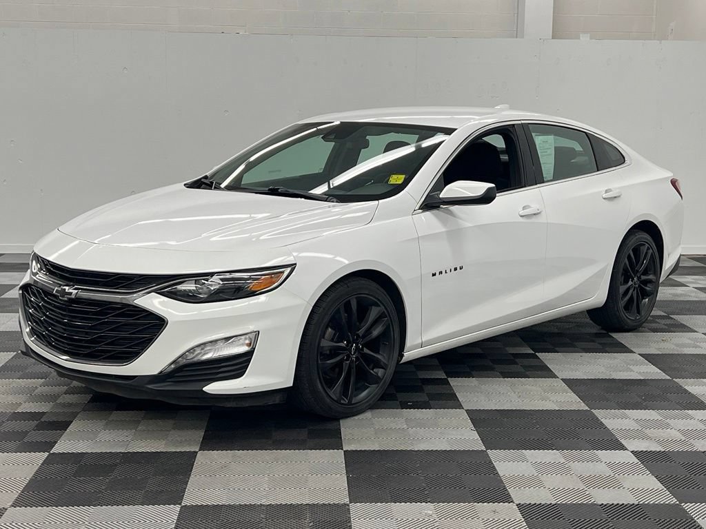 Used 2024 Chevrolet Malibu LT w/ Sport Edition FWD image 3