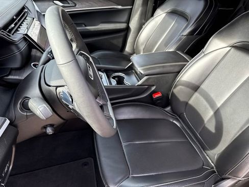 Used 2024 Jeep Grand Cherokee L Limited w/ Luxury Tech Group II image 20