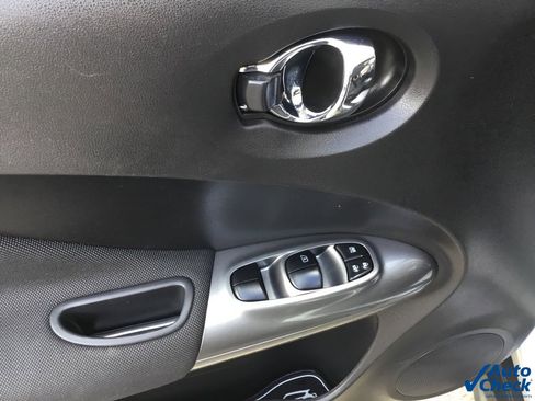 Used 2017 Nissan Juke SV image 18