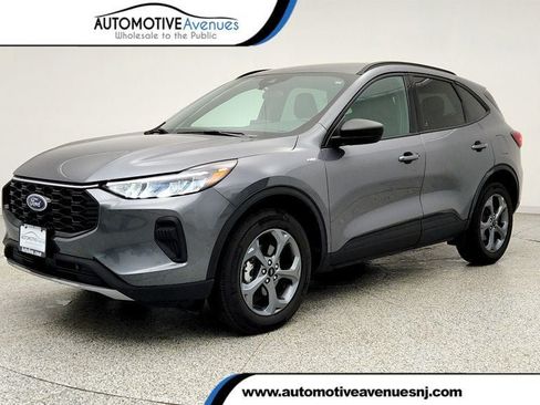 Used 2025 Ford Escape ST-Line AWD/4WD image 1