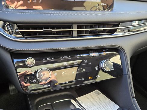 New 2026 INFINITI QX60 Luxe w/ Cargo Package AWD/4WD image 25