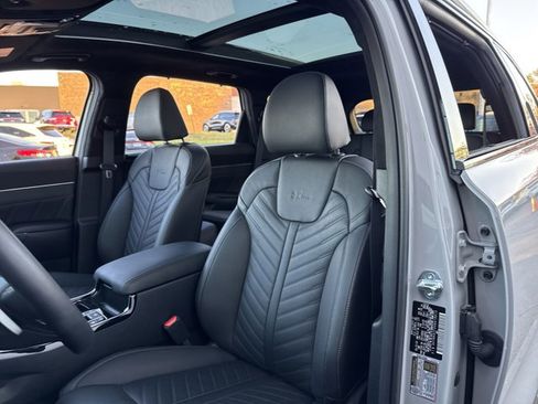 New 2025 Kia Sorento SX Prestige image 26
