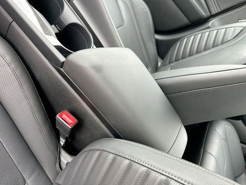 Used 2023 Hyundai Elantra Limited w/ Cargo Package image 25