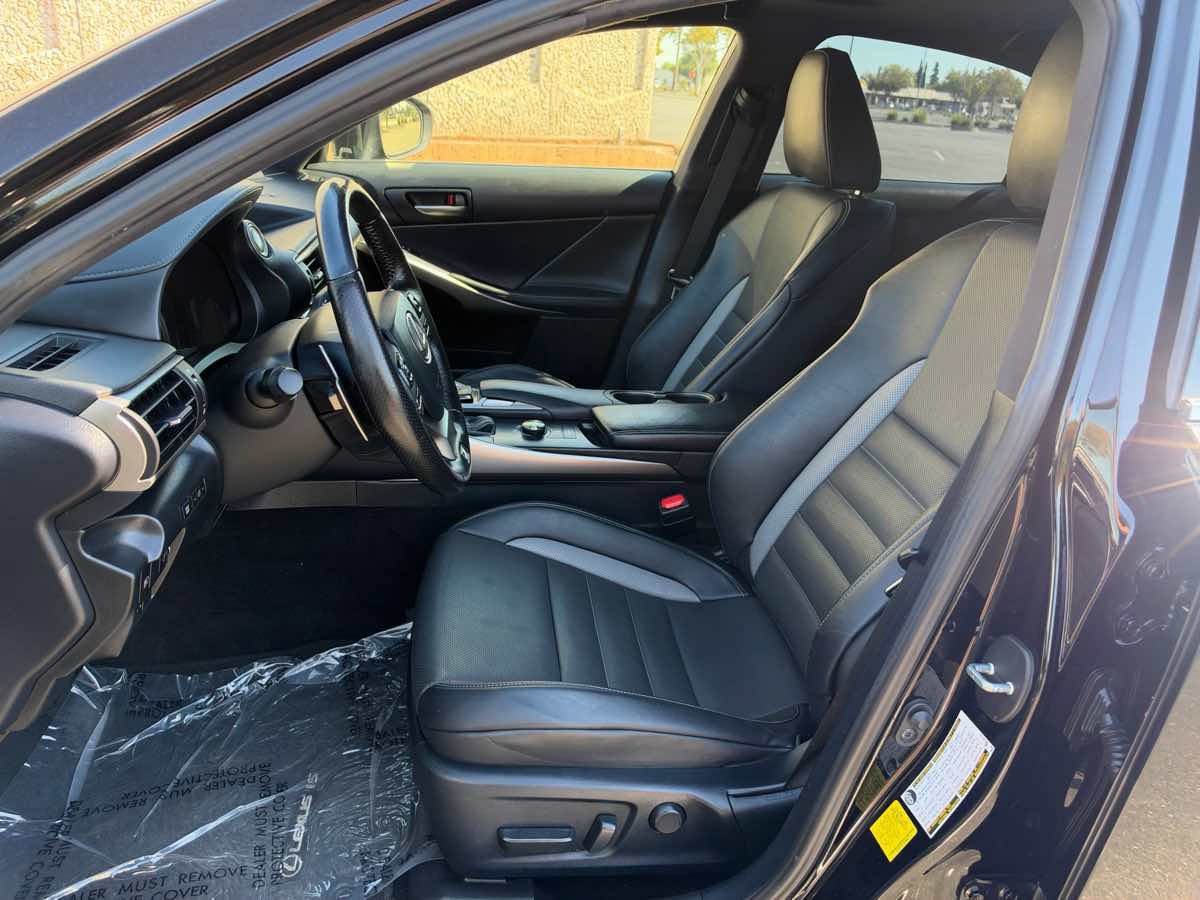 Used 2020 Lexus IS 300 F Sport w/ Blackline Edition RWD image 14