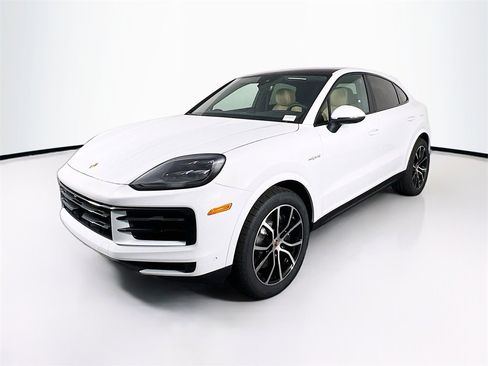 New 2026 Porsche Cayenne Base image 1