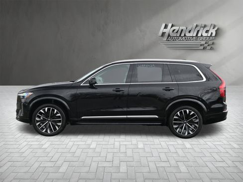 Used 2025 Volvo XC90 B6 Plus image 5