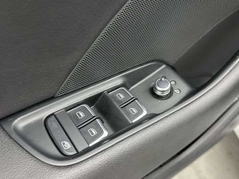 Used 2015 Audi A3 1.8T Premium image 12