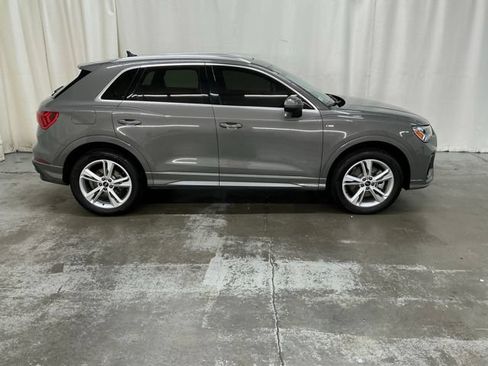 Used 2024 Audi Q3 2.0T Premium Plus w/ Premium Plus Package AWD/4WD image 2