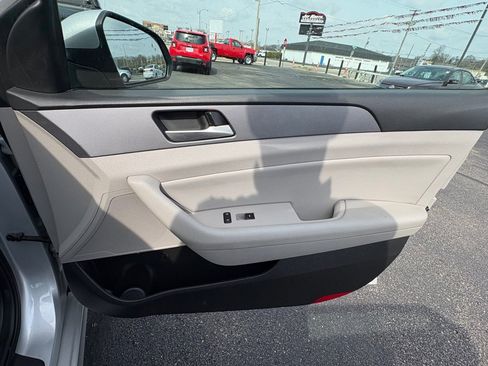 Used 2018 Hyundai Sonata SEL image 17