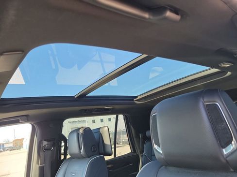 Used 2023 Cadillac Escalade Premium Luxury w/ LPO, Radiant Package image 38