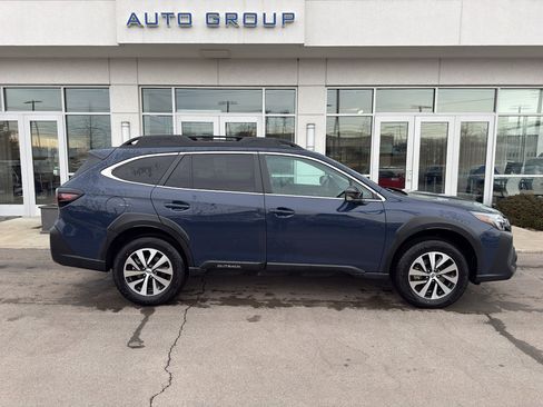 Used 2025 Subaru Outback Premium w/ Popular Package #1A image 2