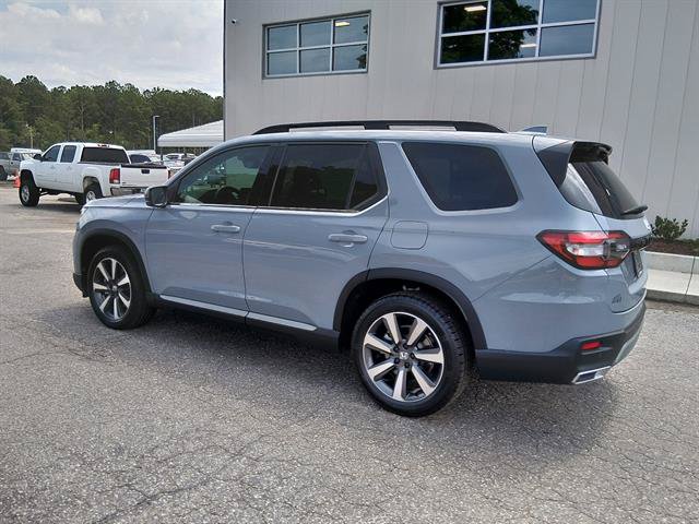 Used 2025 Honda Pilot Touring image 5