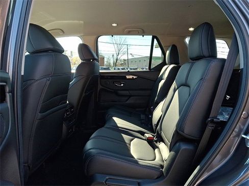 Certified 2025 Honda Pilot EX-L image 10