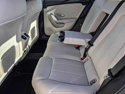 New 2025 Mercedes-Benz C 300 4MATIC Sedan image 33