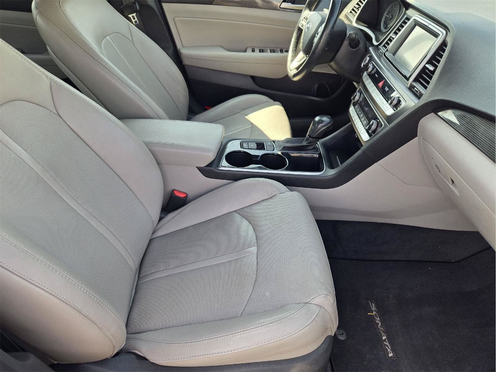 Used 2018 Hyundai Sonata Limited FWD image 13